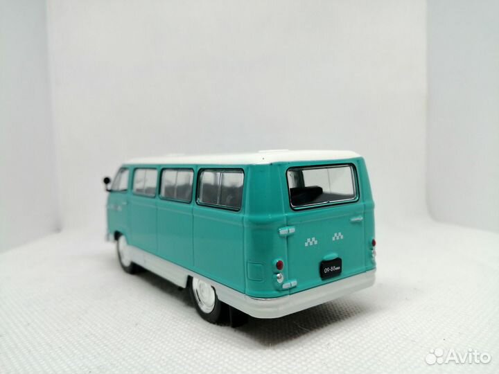 Модель раф-977дм «Латвия» «маршрутное такси»