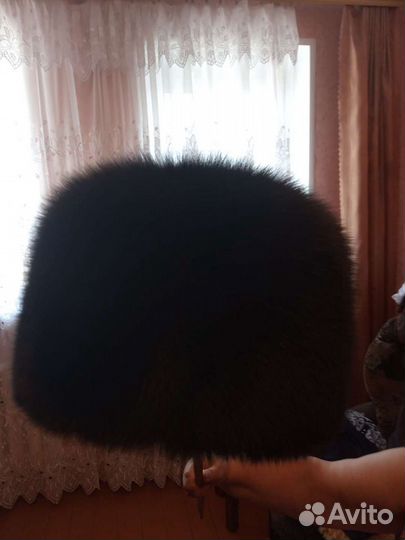 Женская меховая шапка