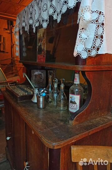 Старинный буфет