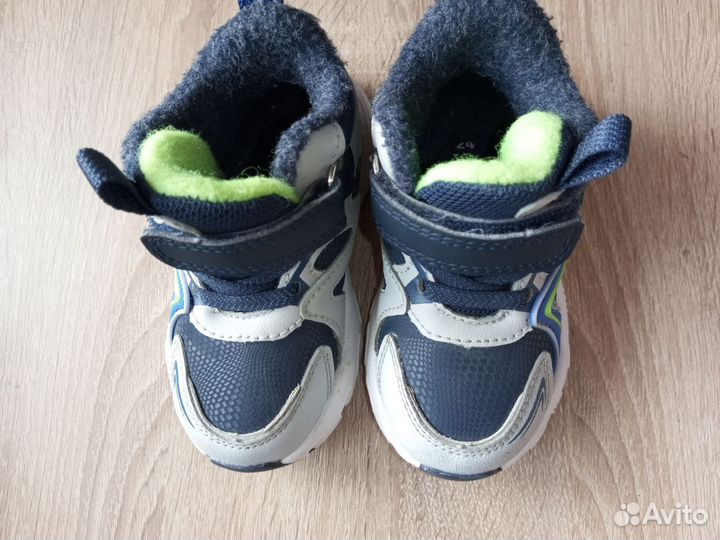 Кроссовки демисезонные для мальчика 24