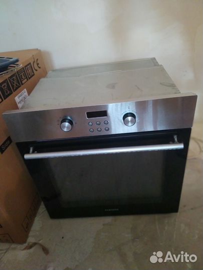 Духовой шкаф Samsung