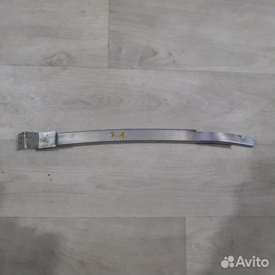 Направляющая стекла двери задняя левая Datsun