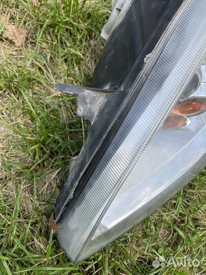 Фара левая Mitsubishi Colt Z3 дефекты