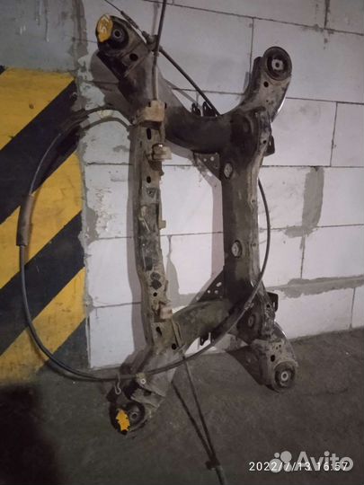 Задний подрамник chrysler 300C