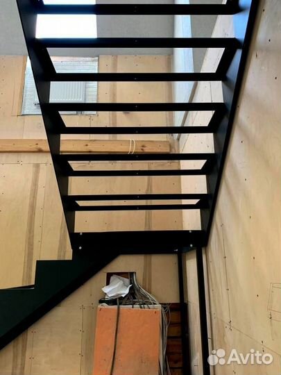 Лестница на монокосоуре