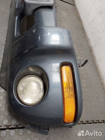 Бампер передний Jeep Liberty, 2002