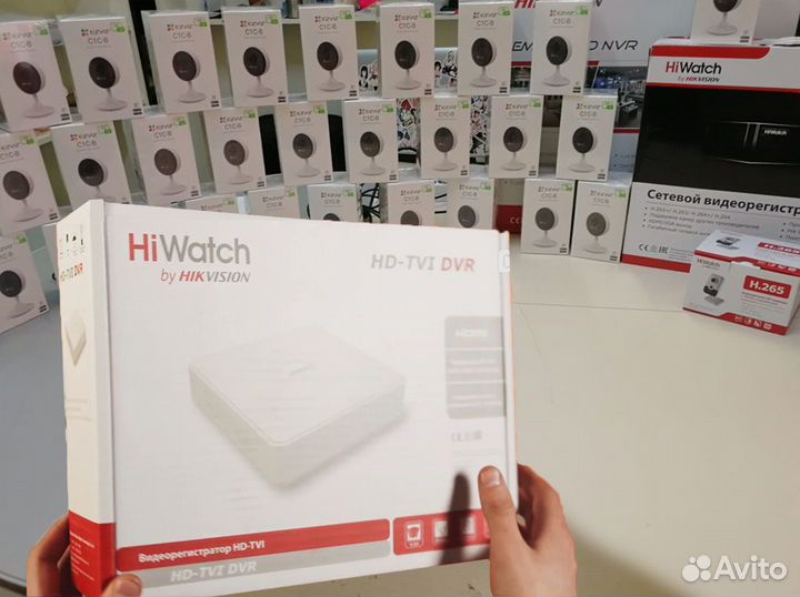 Регистратор гибрид 4 канала DS-H204QA(B) HiWatch