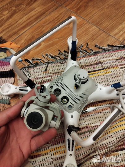 Квадрокоптер dji phantom 4 pro+ V 2.0