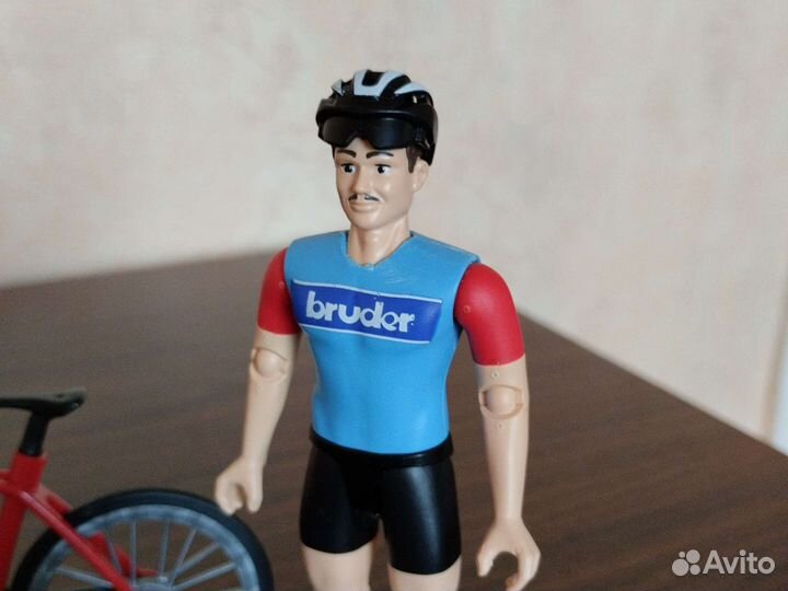 Фигурка bruder велосипедист