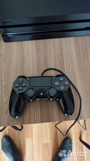 Sony playstation 4 pro 1tb с камерой и играми