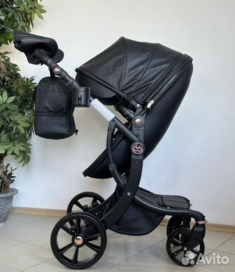 Коляска 3 в 1 Luxmom 608