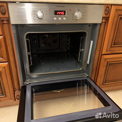 Электрическая духовка встраиваемая Elektrolux