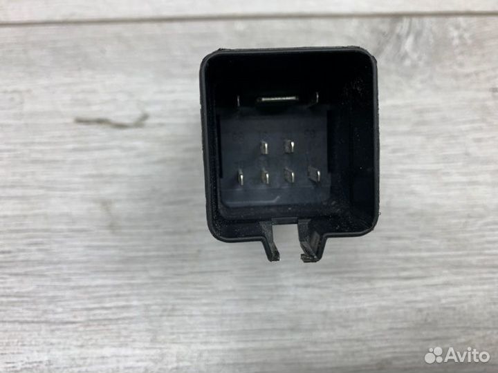 Блок управления свечами накала Volkswagen Golf