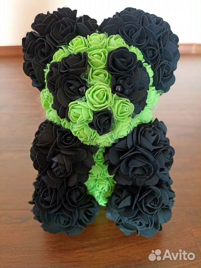 Мишка панда из фоамирановых роз