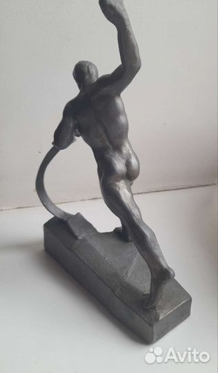 Статуэтка. Вучетич. СССР