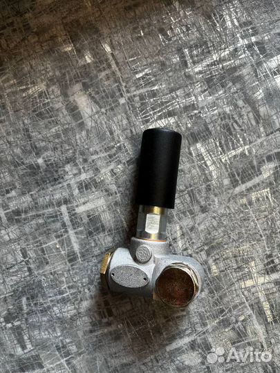 Насос топливоподкачивающий на 5490