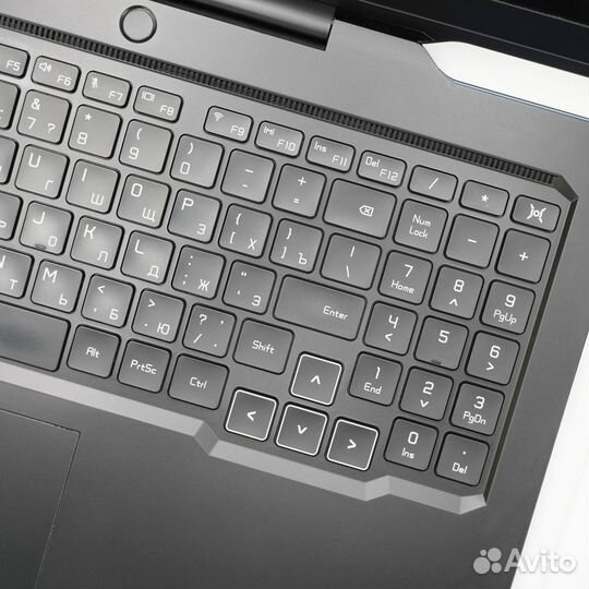 Honor Hunter v700 RTX 2060/i7-10750H/16GB/1TB