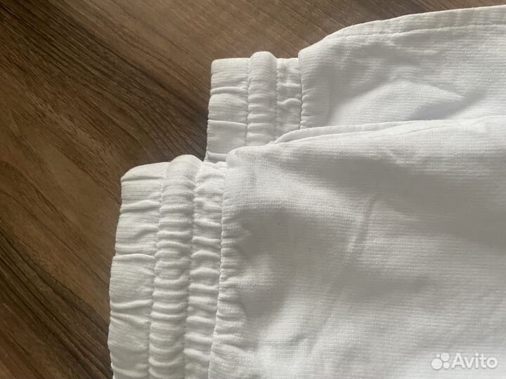 Белые шорты