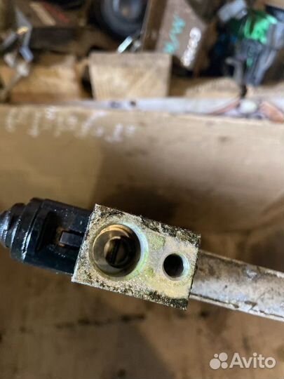 Радиатор кондиционера Nissan Tiida