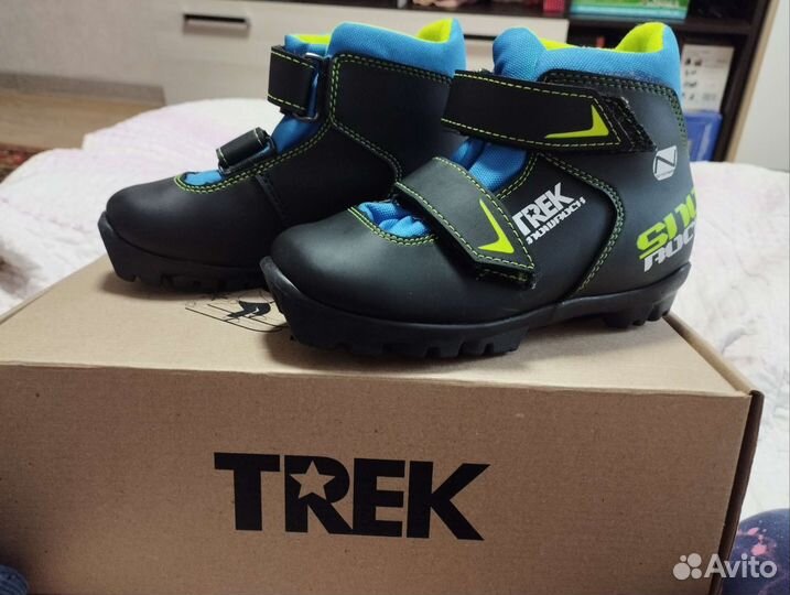 Лыжные ботинки 30