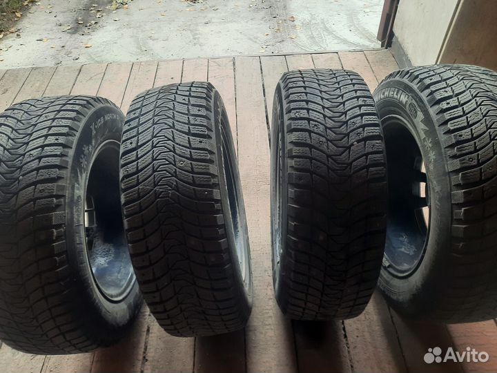 Michelin X-Ice North 3 215/65 R16 102T
