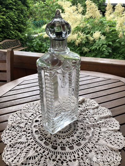 Бутылки, графины, штофы от водки