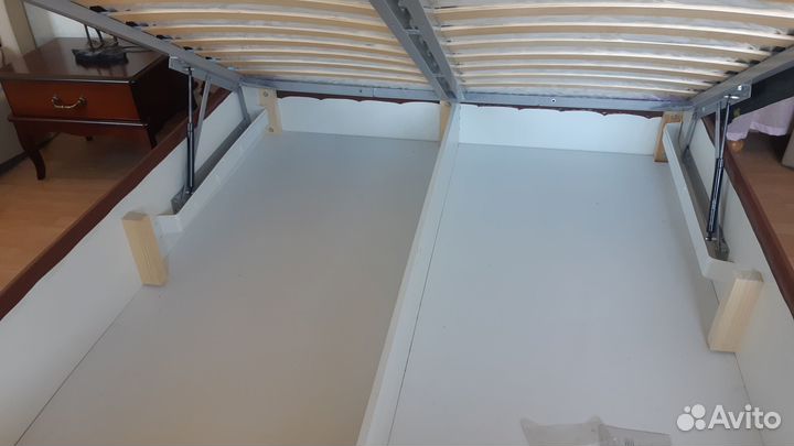 Кровать с подъемным механизмом 160х200