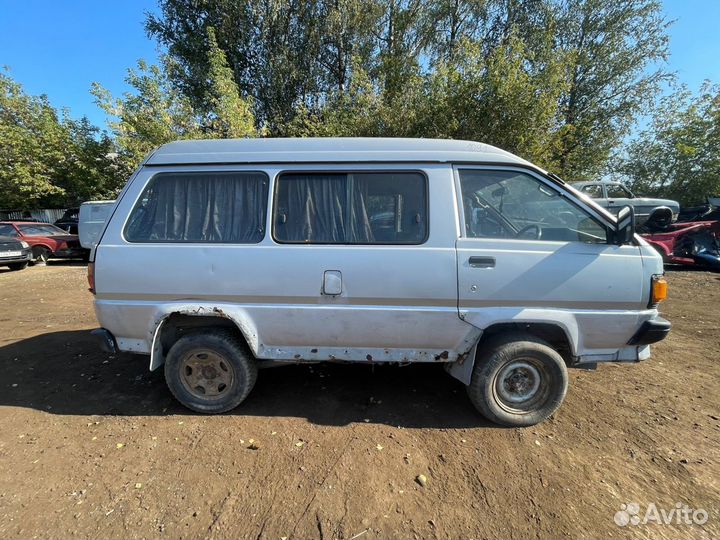 В разбор Toyota Lite Ace 2.0