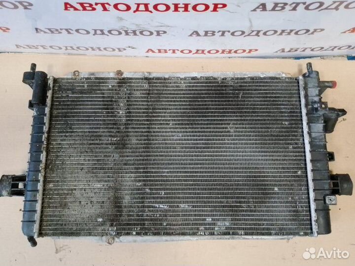 Радиатор основной Opel Astra H 1.7D 2004