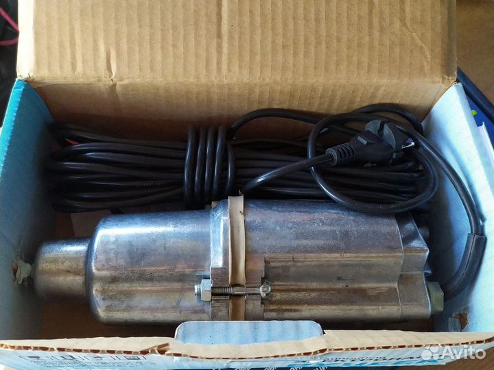 Водяной насос погружной для скважины Володей 3