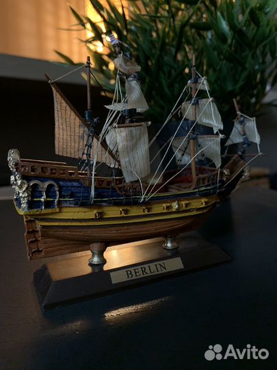 Модель корабля