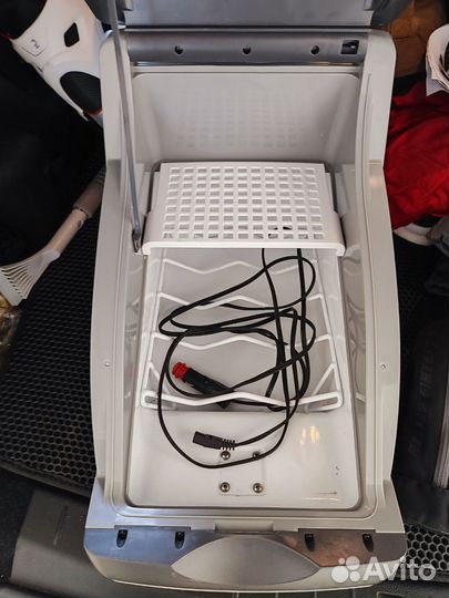 Автомобильный холодильник Skoda 15л 5L0065400