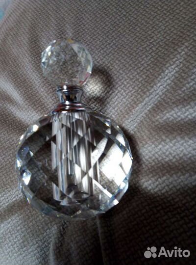 Хрустальный флакон для духов