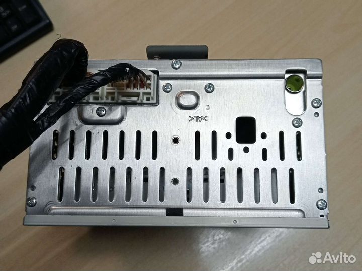 Штатная магнитола на Kia rio 3