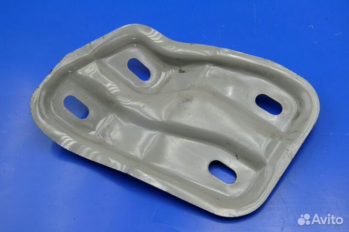 Кронштейн торпедо mercedes-benz Actros MP4 1842 (0