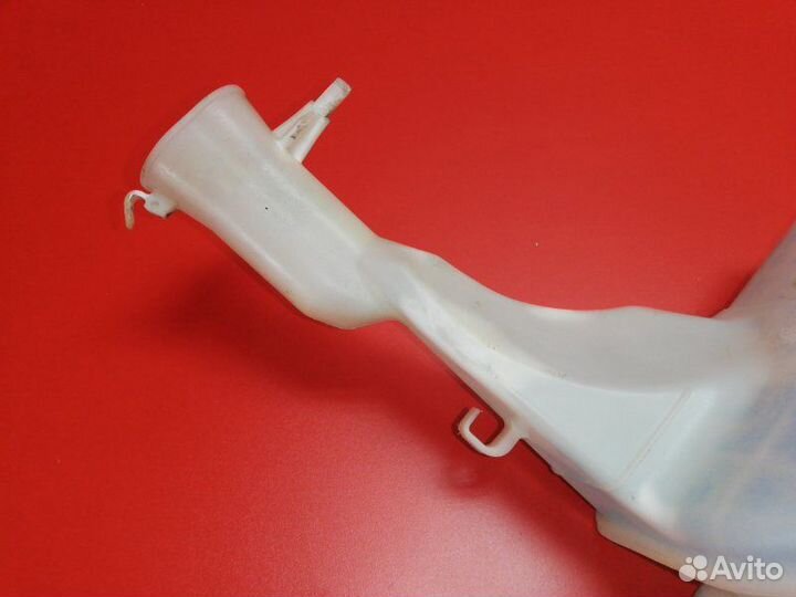 Бачок омывателя Toyota Vitz SCP10 1SZ-FE 1999