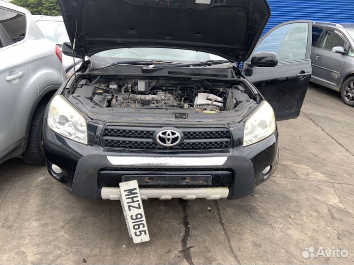 Блок предохранителей toyota RAV 4 ZSA3 2007