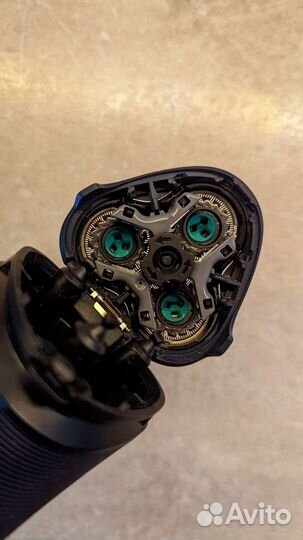 Электробритва Philips PT 715