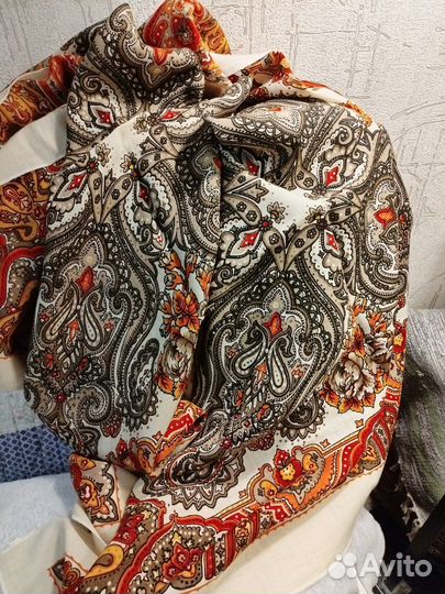 Павловопосадские платки 2 шт. новые одним лотом