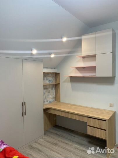 Стол письменный