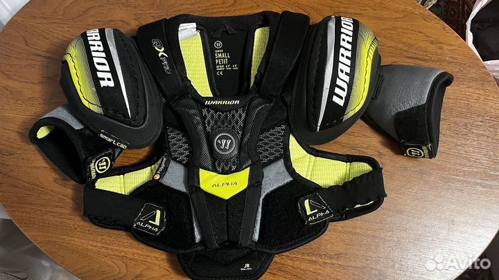 Нагрудник хоккейный warrior