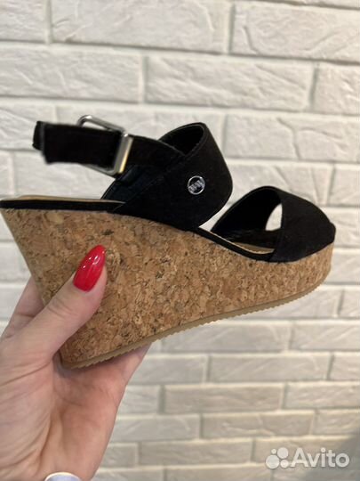 Босоножки 39