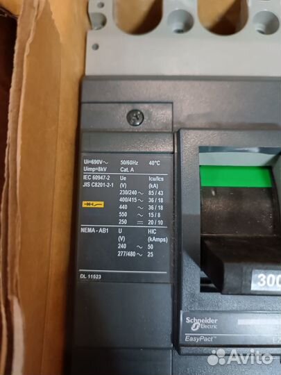 Schneider Electric EZC400N3300 300А