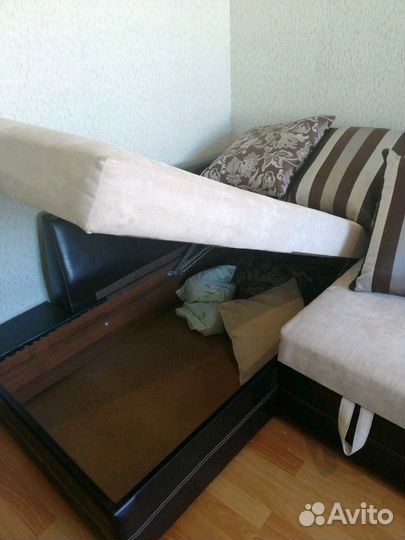 Диван угловой