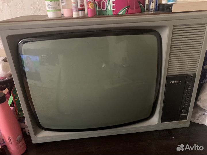 Телевизор
