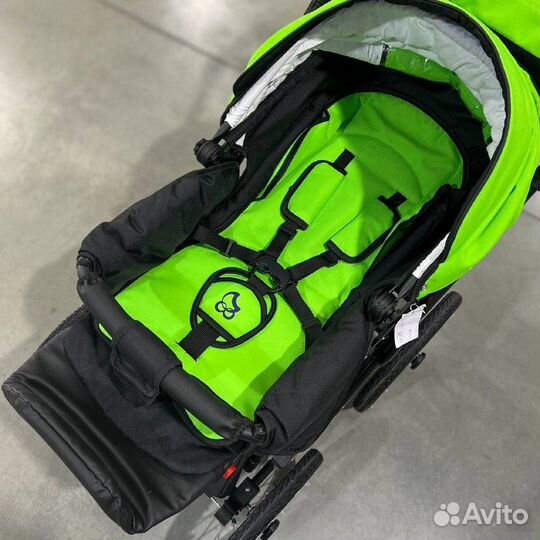 Коляска новая