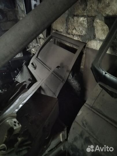 Задняя дверь ваз 2111