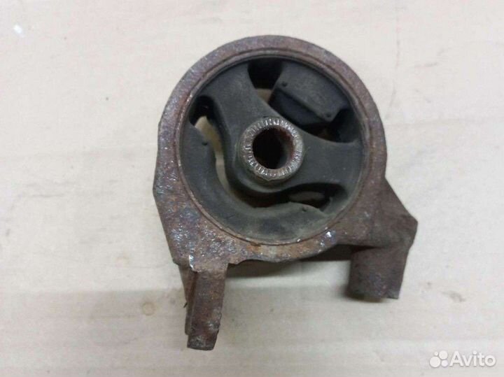 Подушка двигателя нижняя передняя Киа Рио 2 jb