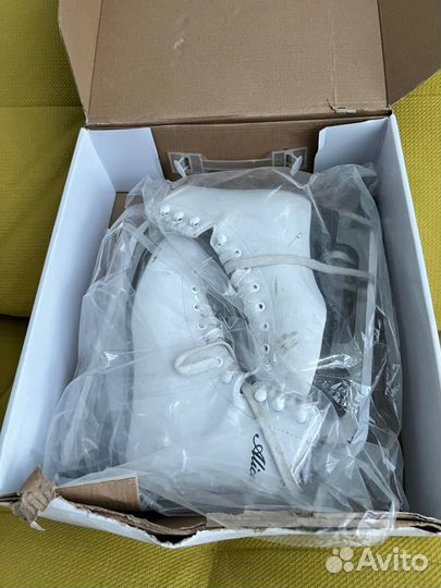 Коньки фигурные детские Nordway Alice 33 размер