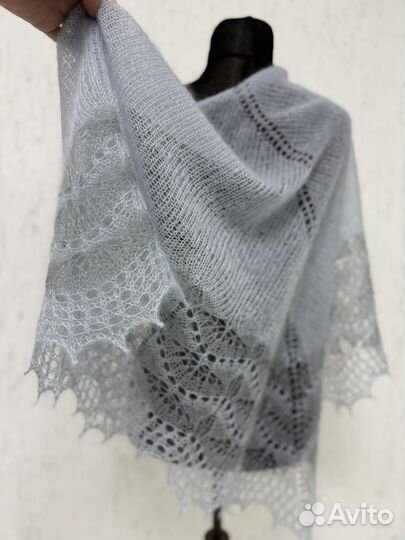 Ажурная шаль-паутинка из кид мохера на шелке